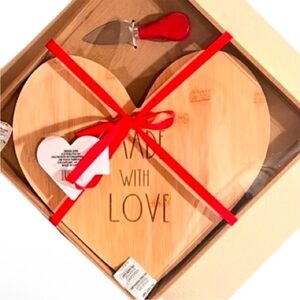 🆕- Solid Wood "Made with Love" Heart Cheese/Serving Board w/ Spreader